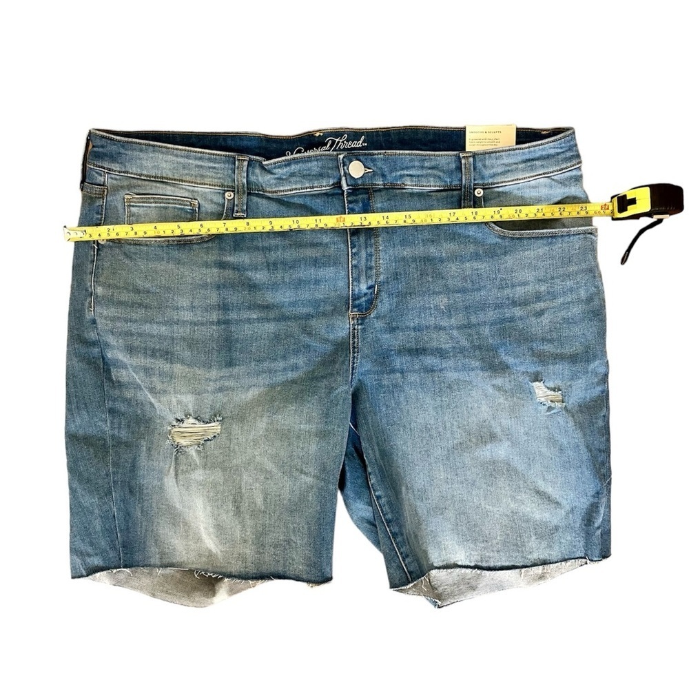 Universal Thread Mid Rise Bermuda Shorts Size 24W​​​ - Picture 4 of 7